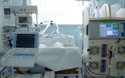 Emergency patient in critical state with intraaortic balloon pump and extracorporeal circuit hemodialysis assist 2017-04-05, Belarus, Grodno, Regional cardiac hospital. Emergency patient in critical state with intraaortic balloon pump and extracorporeal circuit hemodialysis assist. Editorial content.