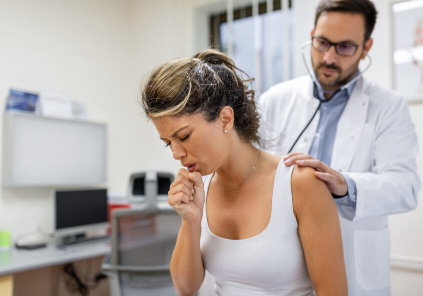 tuse care nu mai trece