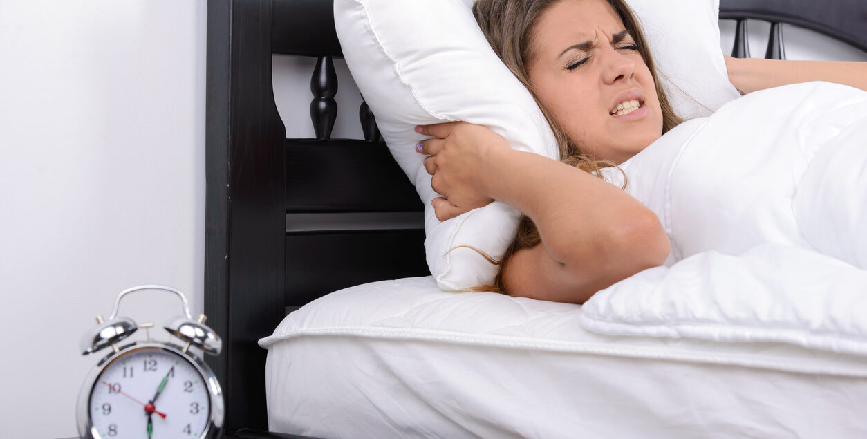 dormi mai puțin de șase ore